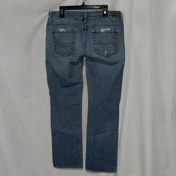 distressed American Eagle jeans size 6 - Picture 2 of 4